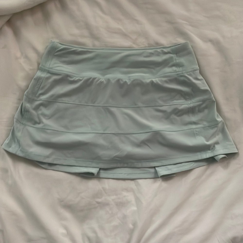 LULULEMON skirt size 4 mint